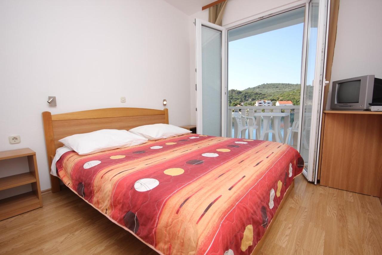 Apartments And Rooms By The Sea Zaglav, Dugi Otok - 8144 Сали Экстерьер фото