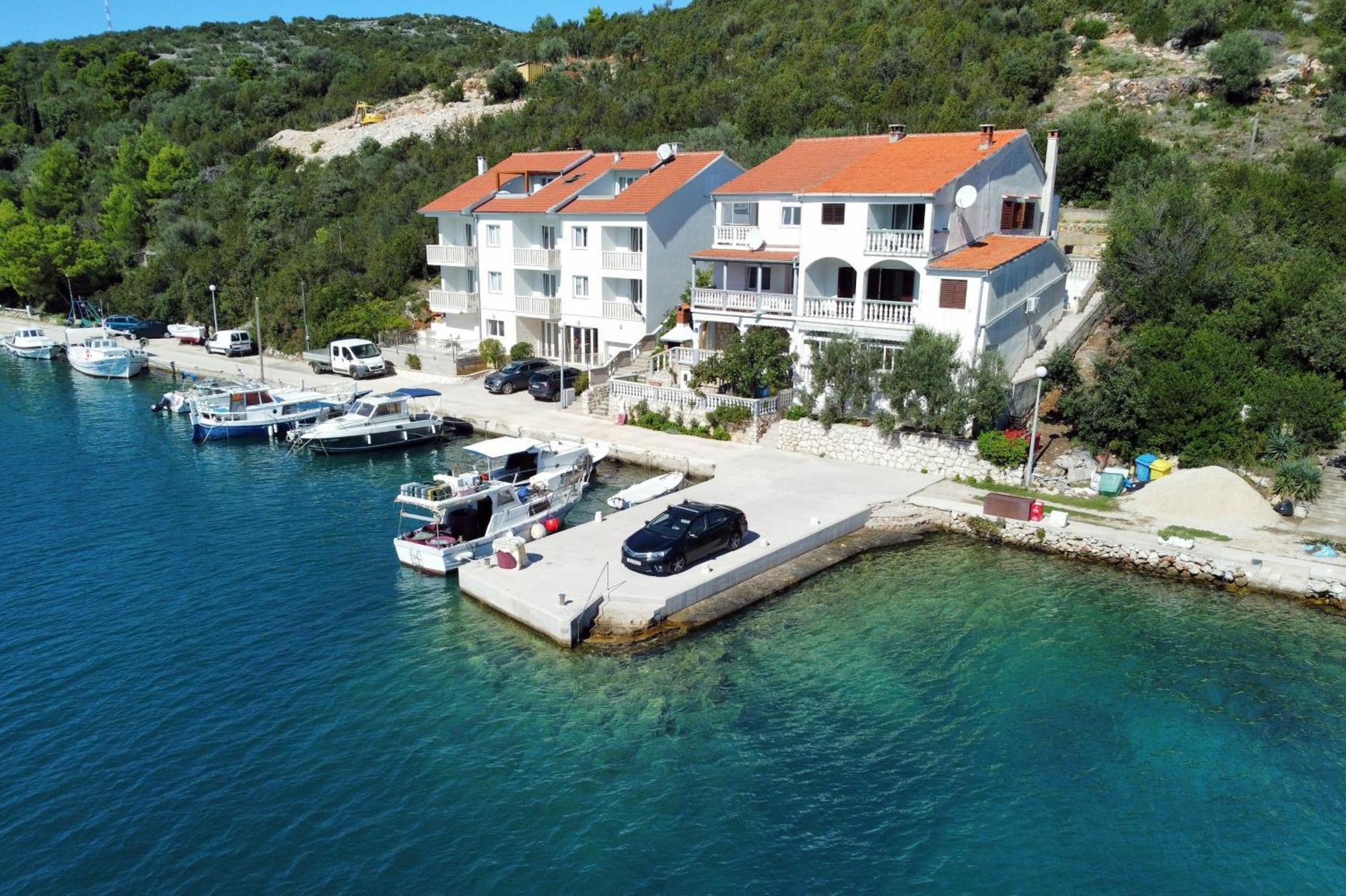 Apartments And Rooms By The Sea Zaglav, Dugi Otok - 8144 Сали Экстерьер фото