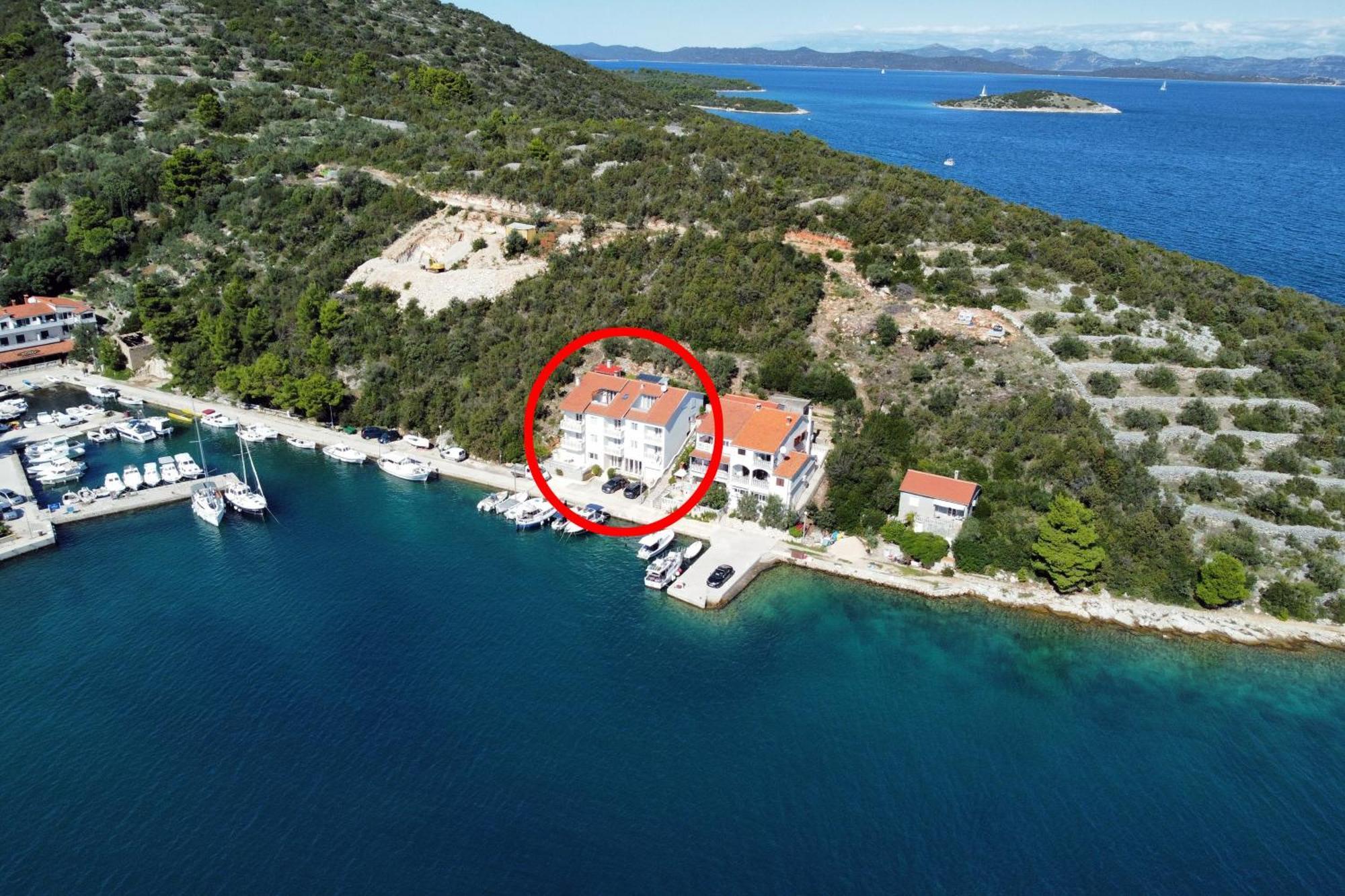 Apartments And Rooms By The Sea Zaglav, Dugi Otok - 8144 Сали Экстерьер фото