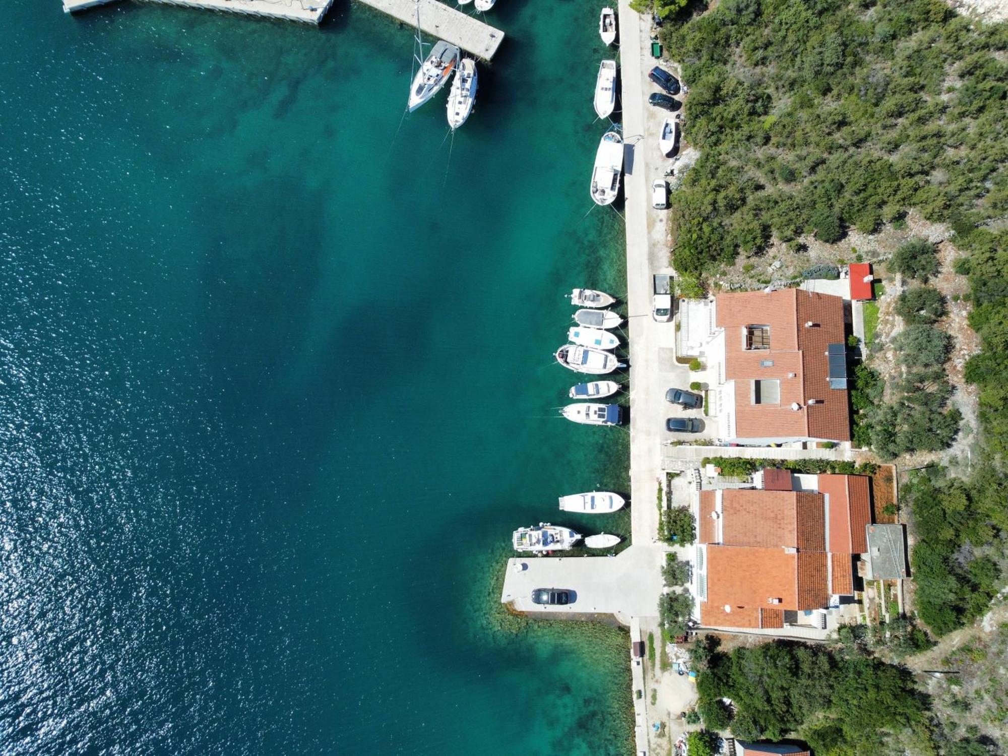 Apartments And Rooms By The Sea Zaglav, Dugi Otok - 8144 Сали Экстерьер фото